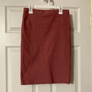 ⭐️⭐️ rose colored bodycon pencil skirt - size Small